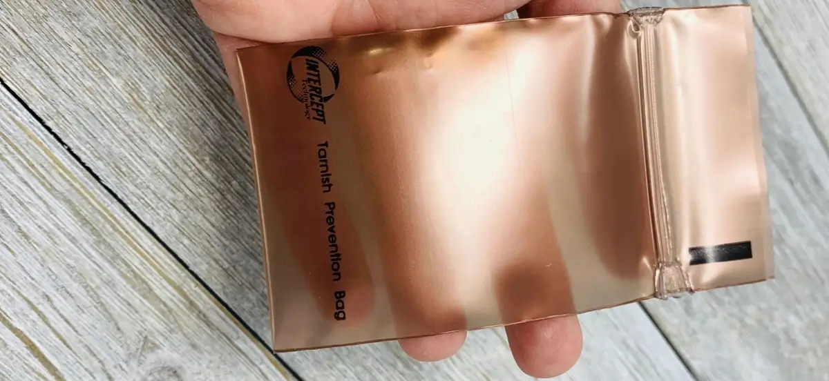 Intercept Technology™ - Visión general de Corrosion Intercept Transparente.